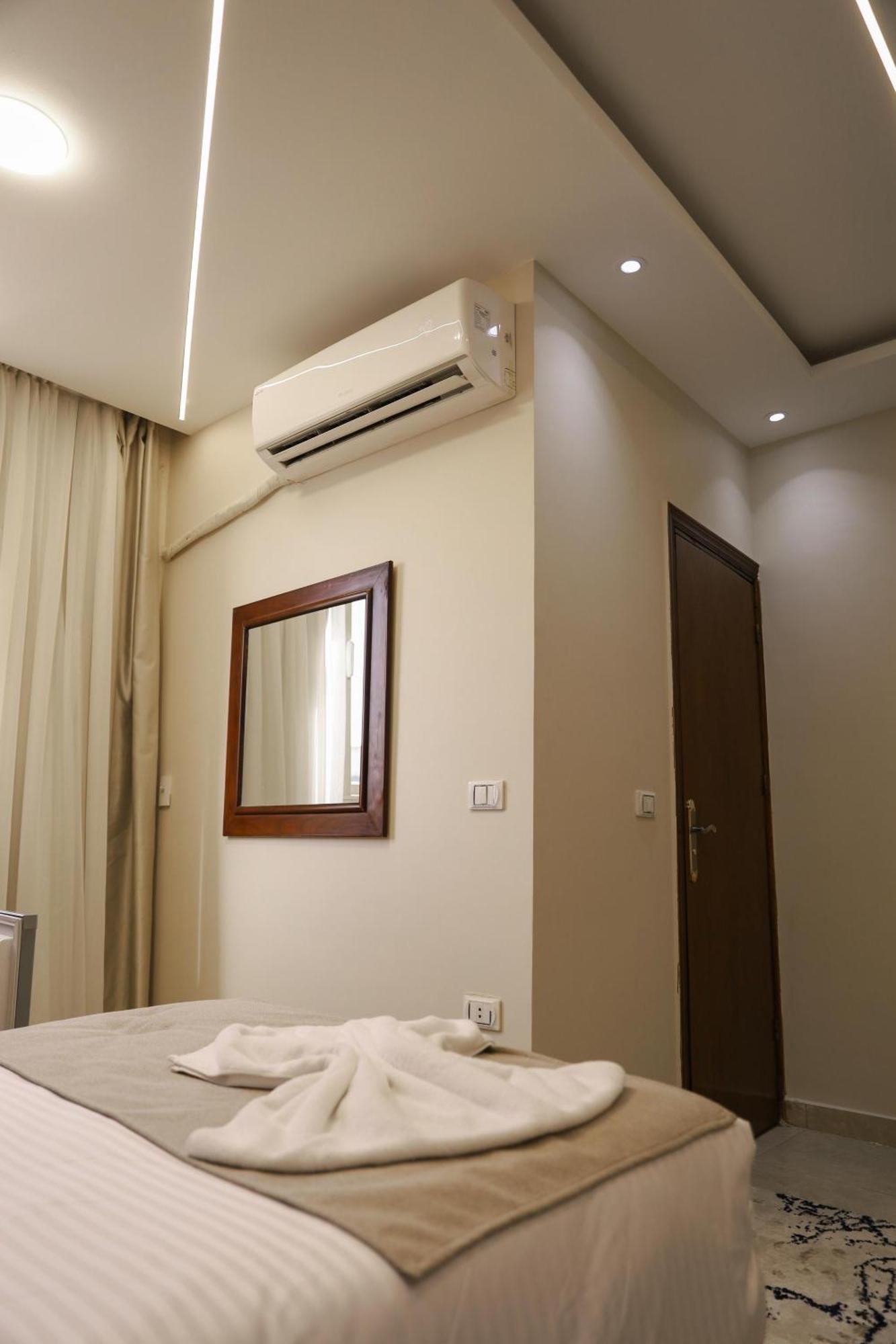 Royal Scarab Pyramids View Hotel 3*