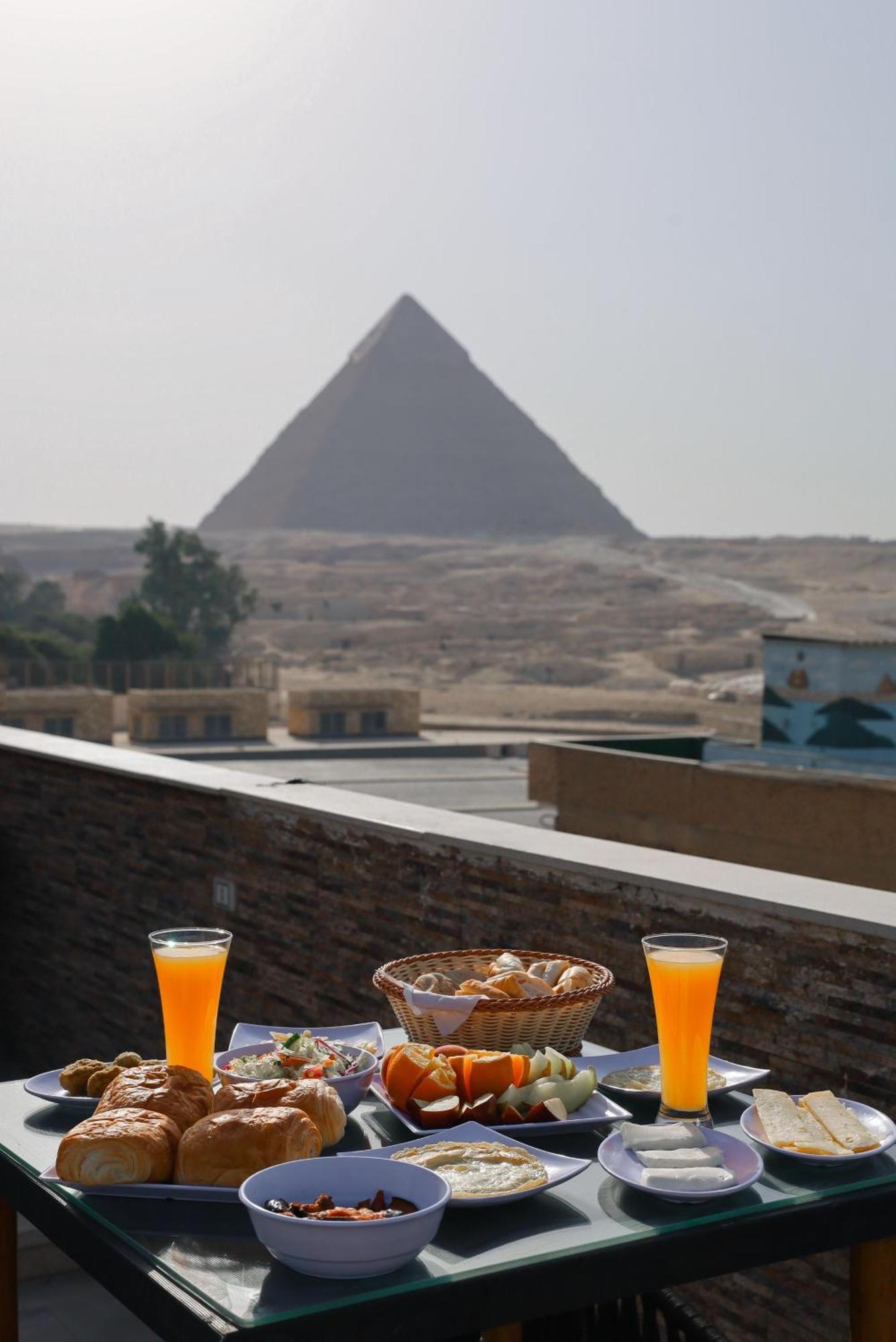Hotel Royal Scarab Pyramids View Le Caire